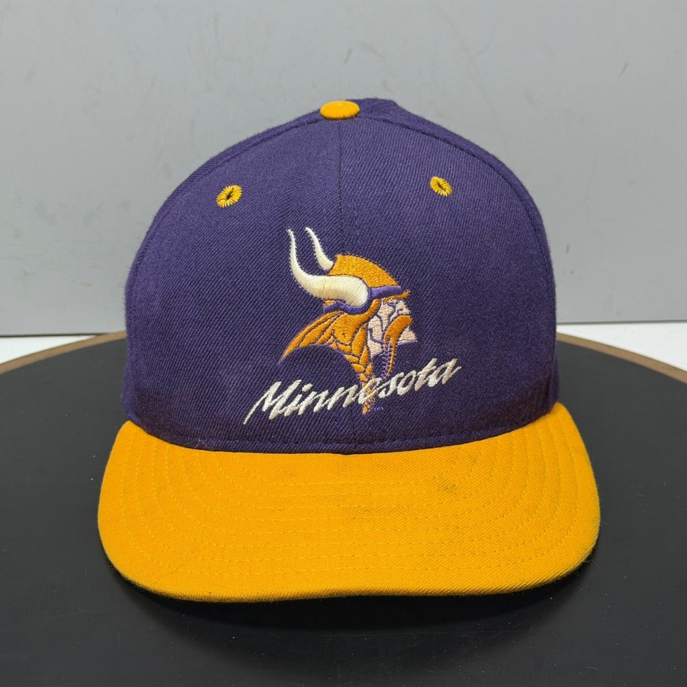 Minnesota Vikings New Era Hat Men 6 7/8 Fitted Purple Yellow Vintage 90s Vintage